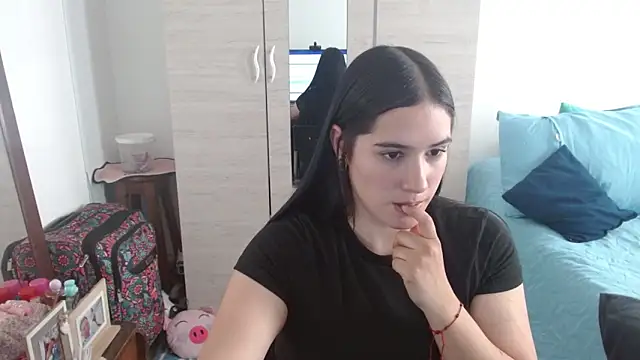 Naomi D online show from May 10, 2026, 5:51 pm