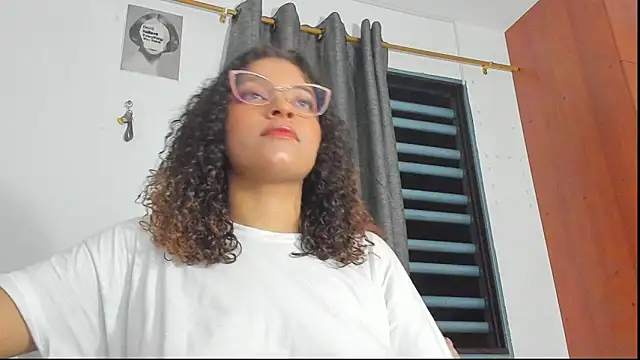 Ada gales  online show from November 8, 2025, 3:39 am