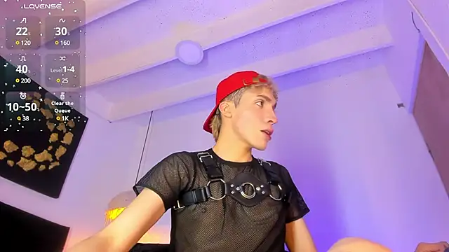 Snapshot of Angel_Snowhotxxx chatting on March 11, 2025, 6:53 am Angel Snowhotxxx online show from March 11, 2025, 6:53 am