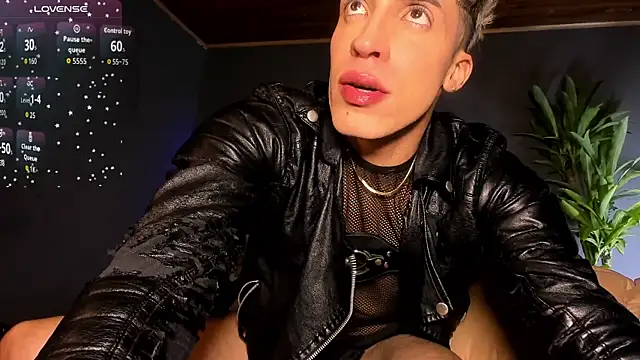 Snapshot of Angel_Snowhotxxx chatting on November 9, 2025, 11:41 am Angel Snowhotxxx online show from November 9, 2025, 11:41 am