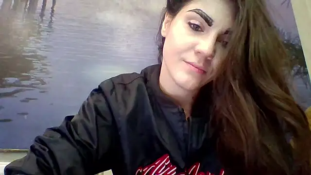 Snapshot of AliceTailor chatting on May 6, 2026, 6:52 am AliceTailor online show from May 6, 2026, 6:52 am