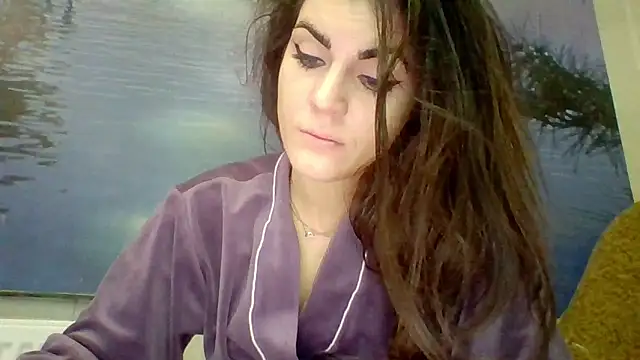 Snapshot of AliceTailor chatting on May 13, 2026, 9:28 am AliceTailor online show from May 13, 2026, 9:28 am