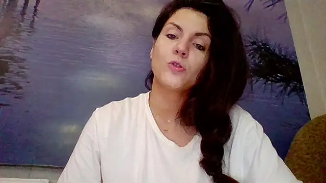 Snapshot of AliceTailor chatting on May 22, 2026, 11:49 am AliceTailor online show from May 22, 2026, 11:49 am
