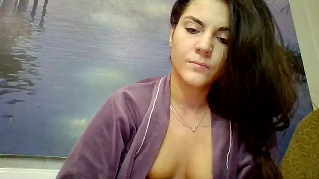 Snapshot of AliceTailor chatting on June 9, 2026, 10:43 pm AliceTailor online show from June 9, 2026, 10:43 pm