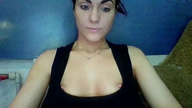 Snapshot of AliceTailor chatting on June 16, 2026, 5:26 pm AliceTailor online show from June 16, 2026, 5:26 pm