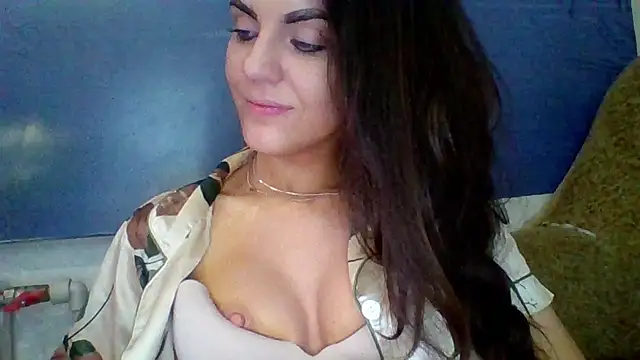 Snapshot of AliceTailor chatting on June 24, 2026, 8:30 pm AliceTailor online show from June 24, 2026, 8:30 pm