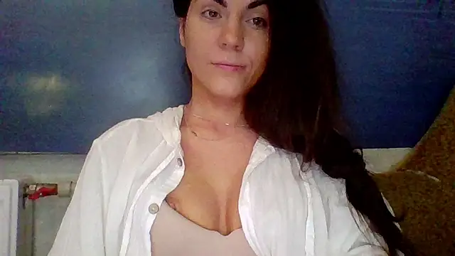 Snapshot of AliceTailor chatting on June 25, 2026, 7:29 pm AliceTailor online show from June 25, 2026, 7:29 pm
