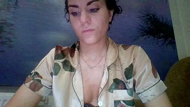 Snapshot of AliceTailor chatting on July 14, 2026, 10:21 am AliceTailor online show from July 14, 2026, 10:21 am