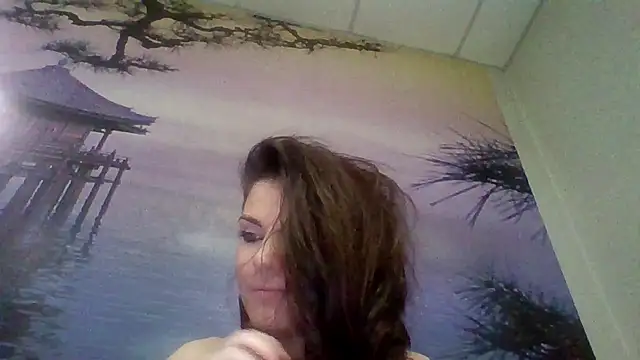 Snapshot of AliceTailor chatting on July 23, 2026, 3:21 pm AliceTailor online show from July 23, 2026, 3:21 pm
