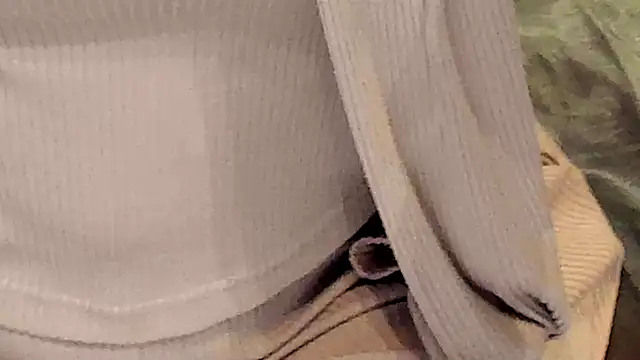 IceDanielles online show from October 4, 2025, 5:38 am