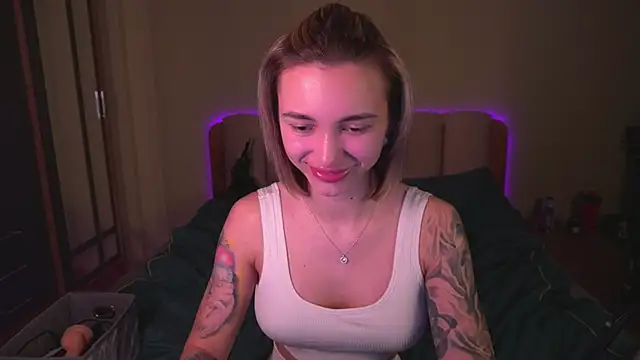 Teo Rose online show from March 14, 2025, 9:14 am