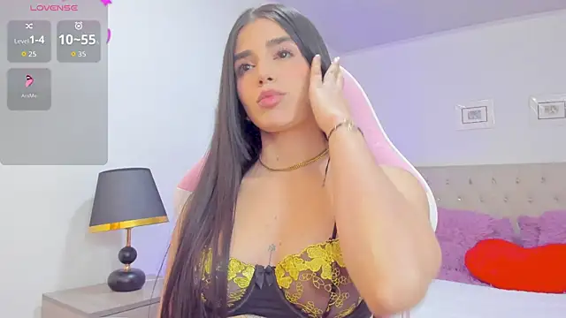 Snapshot of carlaperez_ chatting on October 8, 2025, 1:25 am carlaperez online show from October 8, 2025, 1:25 am