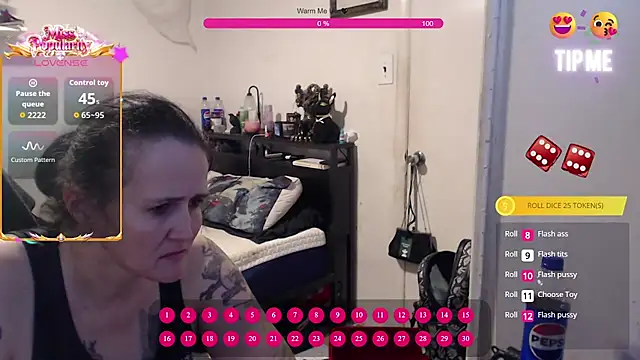 Snapshot of Demonicmiss chatting on June 6, 2026, 10:53 am Demonicmiss online show from June 6, 2026, 10:53 am