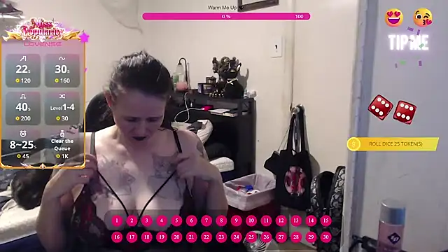 Snapshot of Demonicmiss chatting on June 7, 2026, 11:47 am Demonicmiss online show from June 7, 2026, 11:47 am