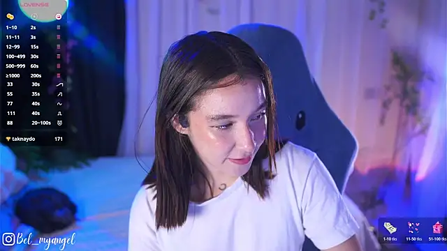 Snapshot of Bella-Franco chatting on May 5, 2026, 5:54 pm Bella-Franco online show from May 5, 2026, 5:54 pm
