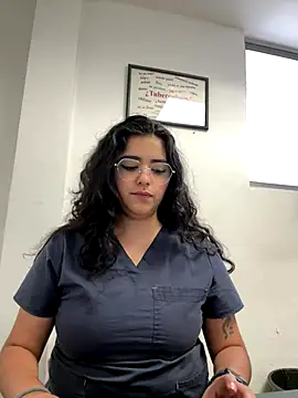 Snapshot of Ales_Kitten chatting on October 4, 2025, 8:40 pm Ales Kitten online show from October 4, 2025, 8:40 pm