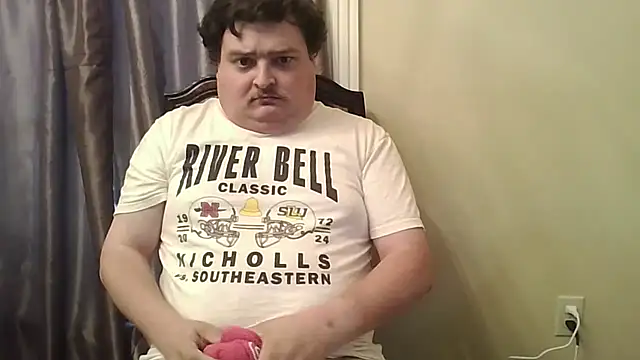 Snapshot of YelpedAverting chatting on October 4, 2025, 11:25 pm YelpedAverting online show from October 4, 2025, 11:25 pm