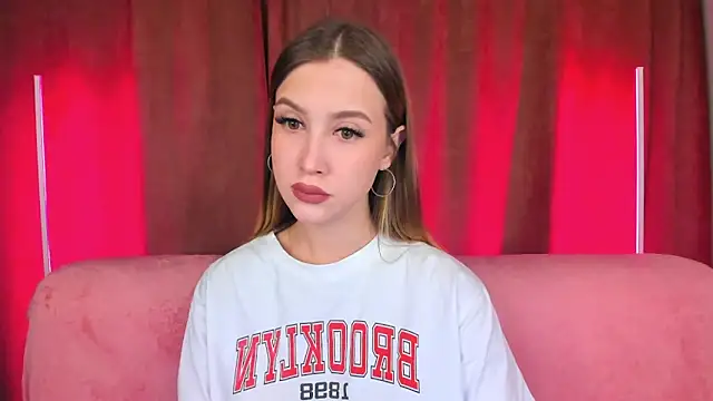 Snapshot of VitalinaBlue chatting on November 16, 2025, 1:22 am VitalinaBlue online show from November 16, 2025, 1:22 am