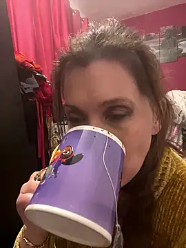 Lwhite1 online show from January 7, 2026, 7:05 pm