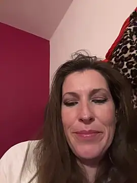 Lwhite1 online show from April 29, 2026, 10:49 pm