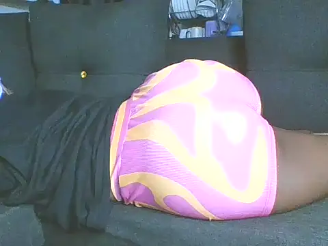 Snapshot of sweet_bigclit chatting on October 29, 2025, 4:53 pm sweet bigclit online show from October 29, 2025, 4:53 pm