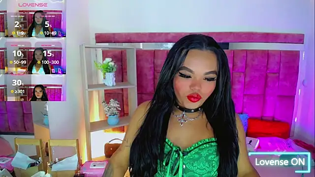 Snapshot of KayleighDreams_ chatting on June 6, 2026, 3:17 pm KayleighDreams online show from June 6, 2026, 3:17 pm