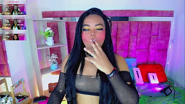 Snapshot of KayleighDreams_ chatting on June 30, 2026, 4:02 am KayleighDreams online show from June 30, 2026, 4:02 am