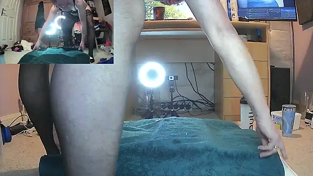 Snapshot of ClairTS chatting on December 16, 2024, 7:54 pm ClairTS online show from December 16, 2024, 7:54 pm