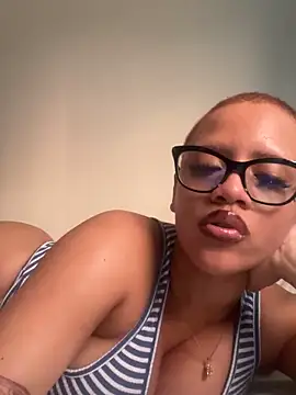 Snapshot of Charlotee_ chatting on January 5, 2025, 12:42 pm Charlotee online show from January 5, 2025, 12:42 pm