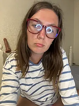 Snapshot of BeatriceTender chatting on July 19, 2026, 9:18 pm BeatriceTender online show from July 19, 2026, 9:18 pm