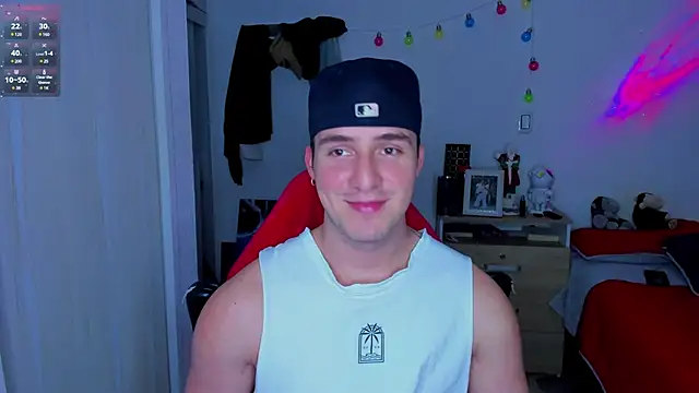 Snapshot of liam_oficial02 chatting on December 7, 2024, 3:47 am liam oficial02 online show from December 7, 2024, 3:47 am