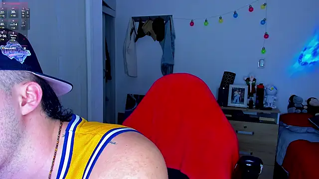 Snapshot of liam_oficial02 chatting on December 17, 2024, 4:45 am liam oficial02 online show from December 17, 2024, 4:45 am