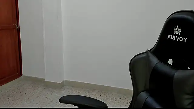 Snapshot of avellanatammy chatting on January 20, 2025, 11:10 pm avellanatammy online show from January 20, 2025, 11:10 pm