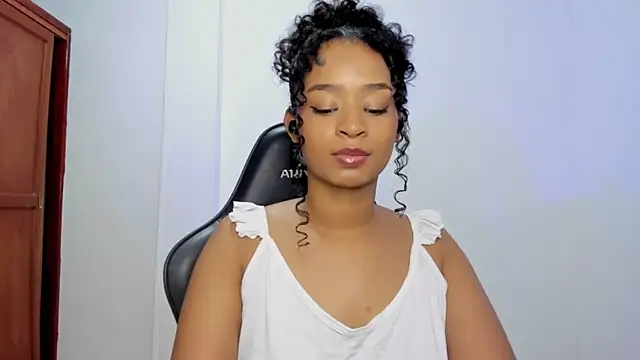 Snapshot of avellanatammy chatting on October 29, 2025, 12:57 am avellanatammy online show from October 29, 2025, 12:57 am