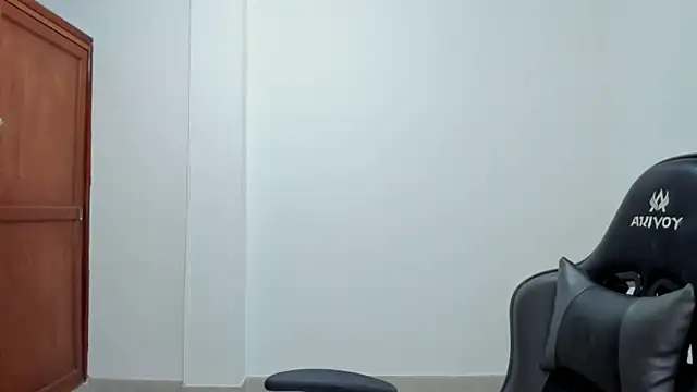 Snapshot of avellanatammy chatting on November 12, 2025, 9:58 pm avellanatammy online show from November 12, 2025, 9:58 pm