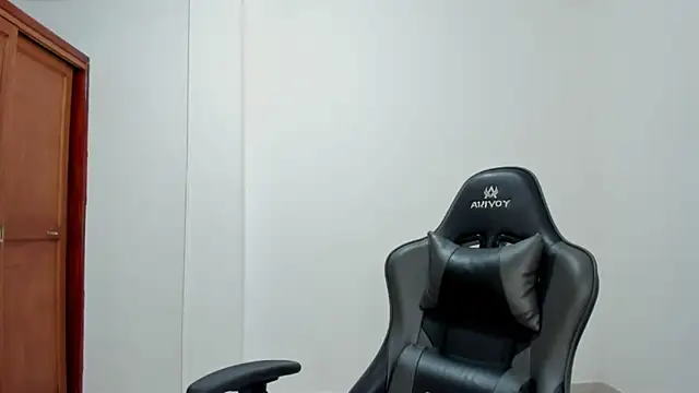 Snapshot of avellanatammy chatting on November 23, 2025, 2:33 am avellanatammy online show from November 23, 2025, 2:33 am