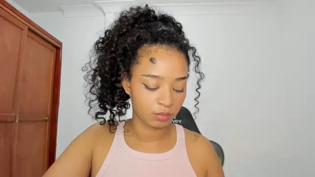 Snapshot of avellanatammy chatting on November 27, 2025, 1:40 am avellanatammy online show from November 27, 2025, 1:40 am