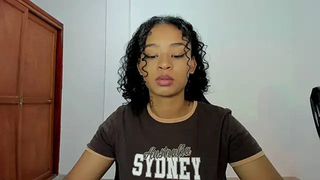 Snapshot of avellanatammy chatting on November 29, 2025, 4:37 am avellanatammy online show from November 29, 2025, 4:37 am