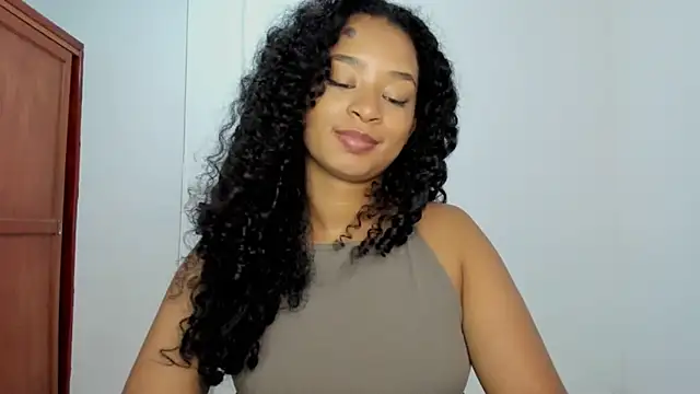 Snapshot of avellanatammy chatting on December 16, 2025, 12:26 am avellanatammy online show from December 16, 2025, 12:26 am