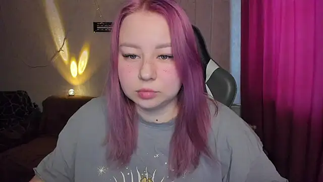 Snapshot of Milafoxxxy chatting on November 28, 2025, 9:45 am Milafoxxxy online show from November 28, 2025, 9:45 am