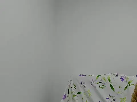 SamanthaBeke online show from April 30, 2026, 11:38 am