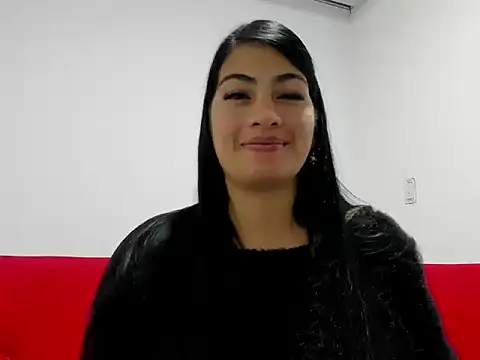 SamanthaBeke online show from May 6, 2026, 3:24 am