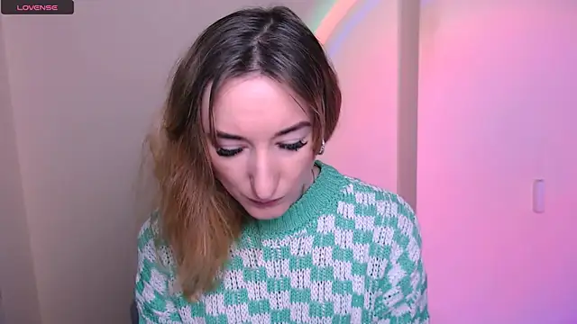 AmandaSell online show from December 17, 2025, 8:20 am