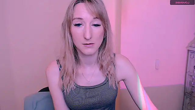Snapshot of AmandaSell chatting on June 17, 2026, 6:49 am AmandaSell online show from June 17, 2026, 6:49 am
