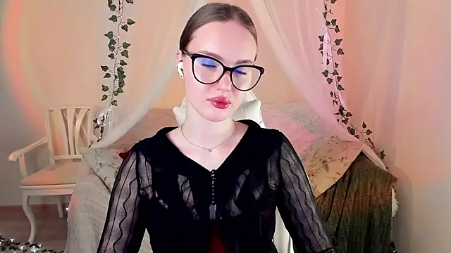 MishkaMe online show from September 12, 2025, 3:56 pm