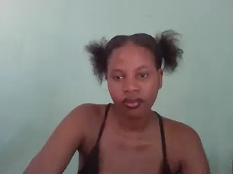 Snapshot of busty_cino chatting on October 17, 2025, 1:46 pm busty cino online show from October 17, 2025, 1:46 pm