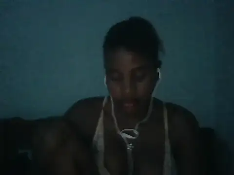 Snapshot of busty_cino chatting on November 28, 2025, 9:50 pm busty cino online show from November 28, 2025, 9:50 pm