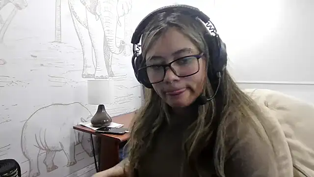 StephaniFox online show from March 28, 2026, 4:01 am