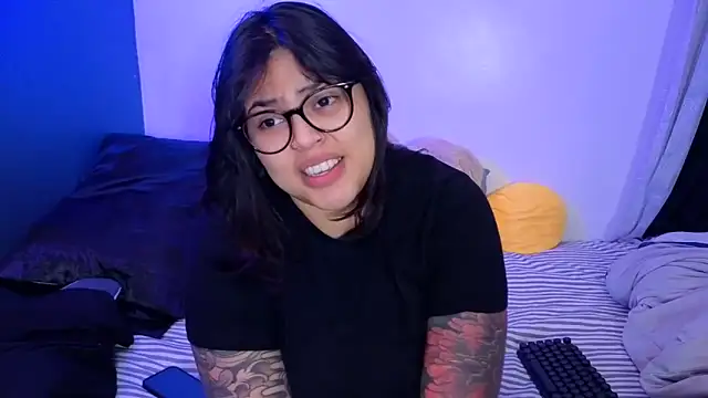 Snapshot of miacanela_xo chatting on May 23, 2026, 2:50 am miacanela xo online show from May 23, 2026, 2:50 am
