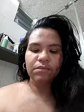 Snapshot of Julieta-tits chatting on May 28, 2026, 8:17 pm Julieta-tits online show from May 28, 2026, 8:17 pm